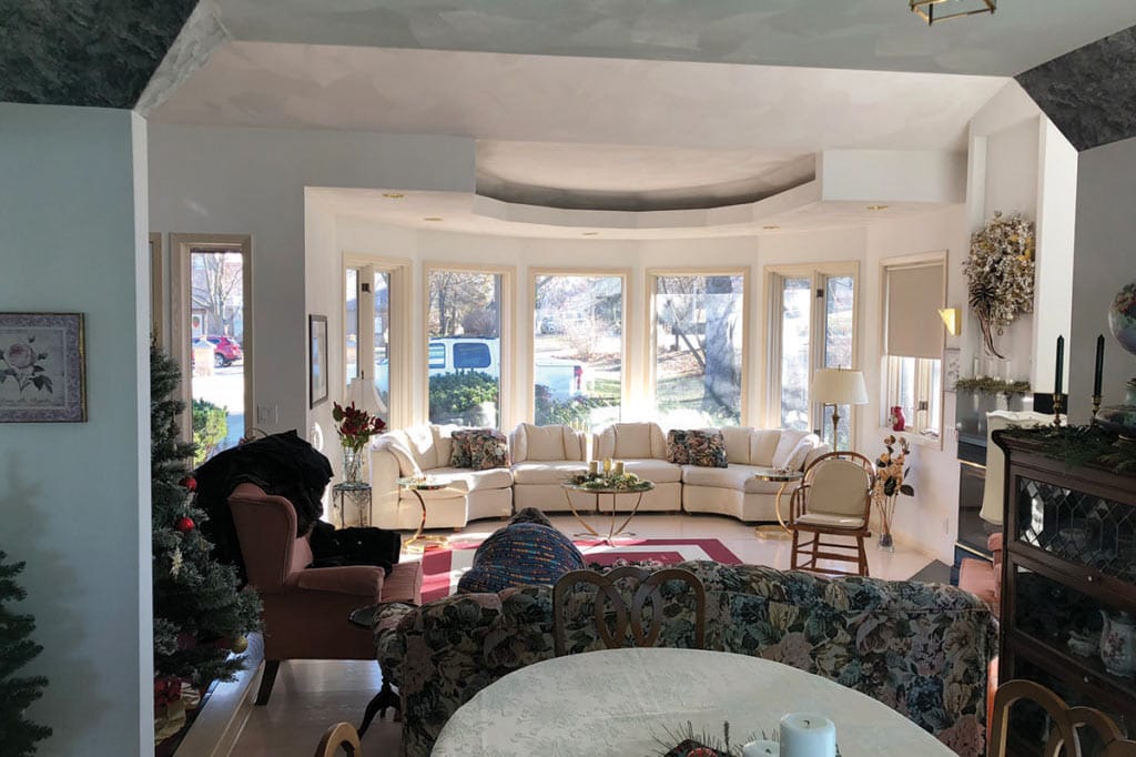 living room before remodel