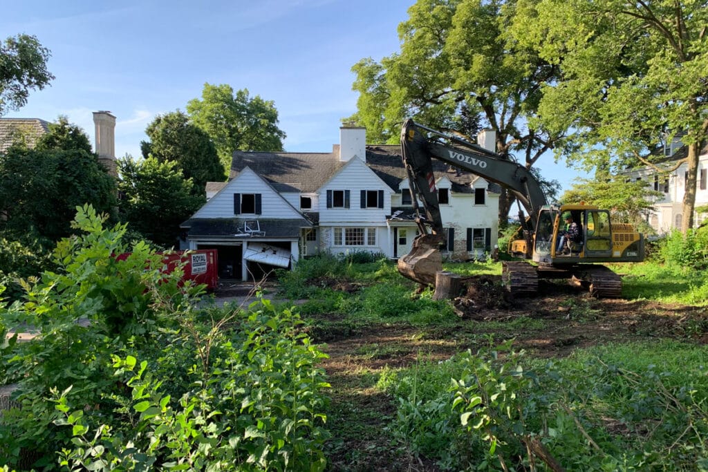 Custom lake home under construction